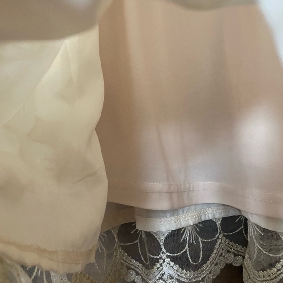 Danity Lace Dress - Picture 8 of 8